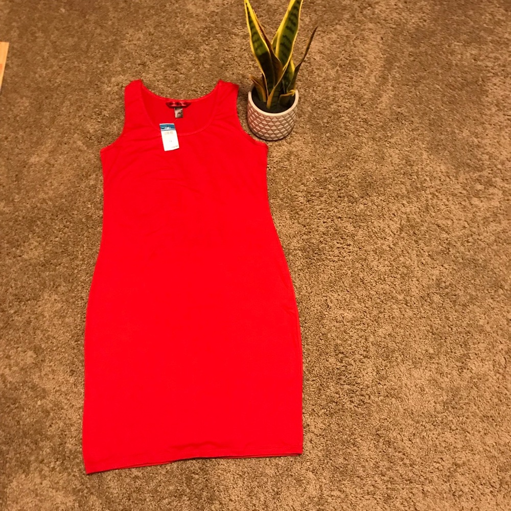 Stretchy red dress